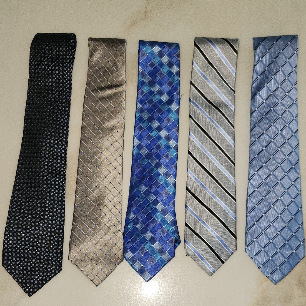 5 Piece Men's Tie Bundle - Black, Gold, Blue, Silver..almost New!